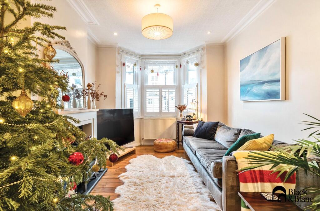 House in London - View 2