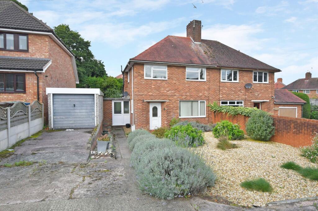 House in Stoke-on-Trent - View 5
