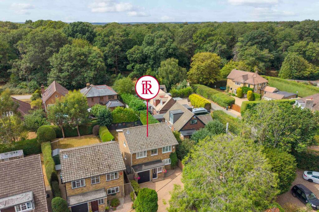 House in Hemel Hempstead, Hughenden - View 4