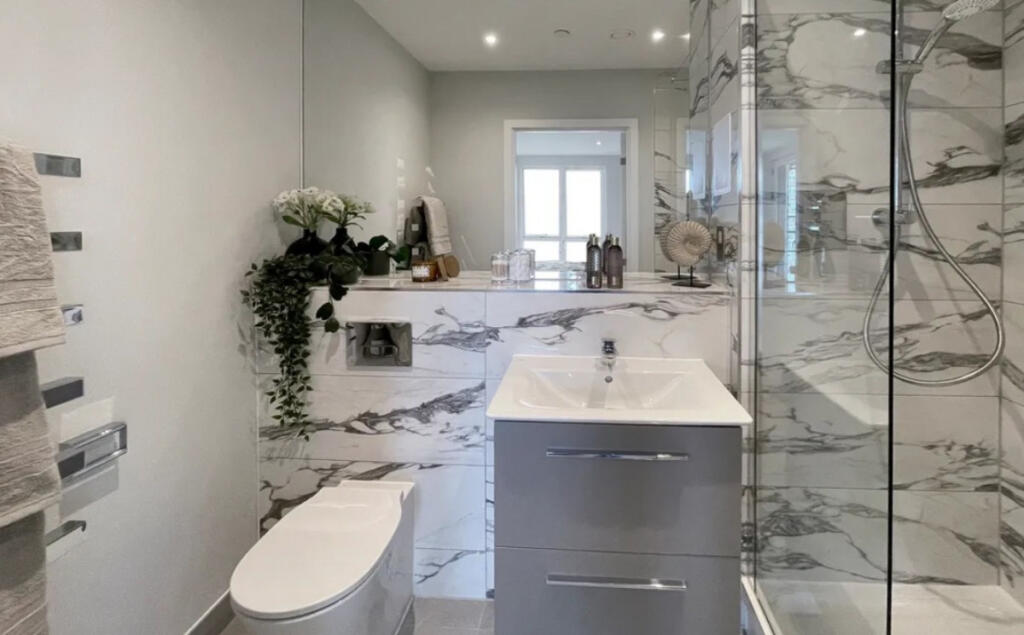 Apartment in London - More
