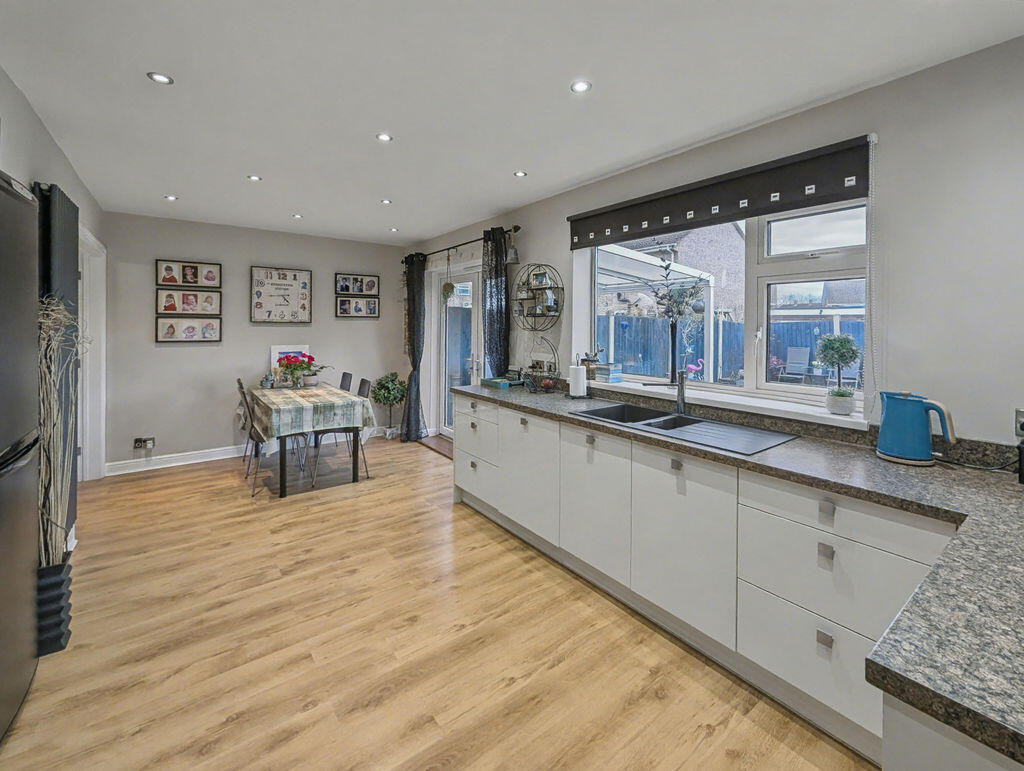 Ludford Drive, Heath Farm, Shrewsbury, SY1 3DP photo 2