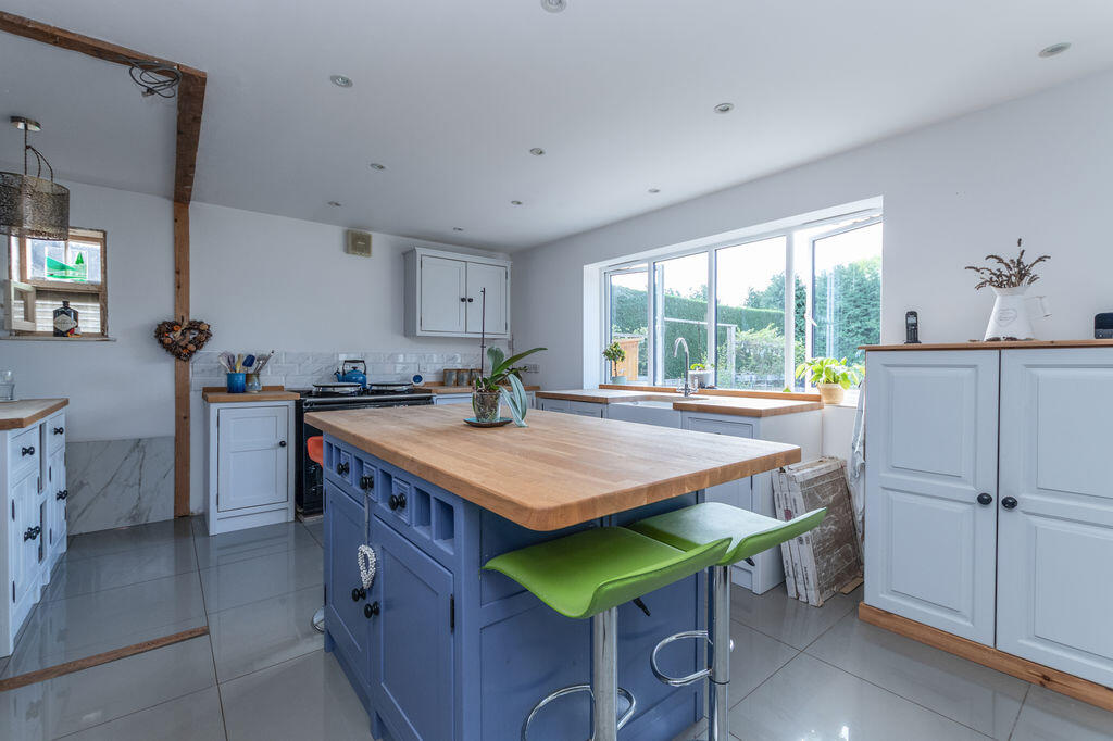 Jubilee Road, Fordingbridge photo 4