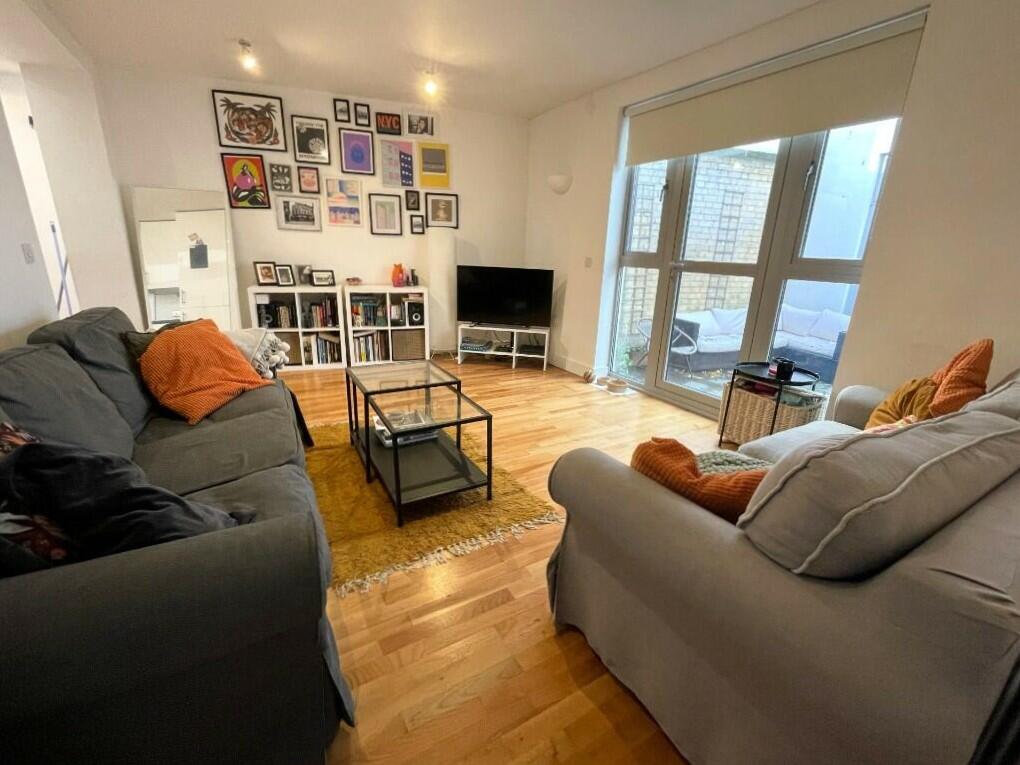 Main image of property: Park Place, London, N1