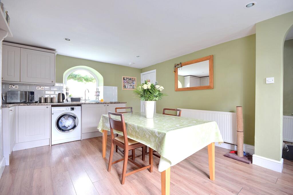 Barton Street, Brighouse, West Yorkshire, HD6 photo 4