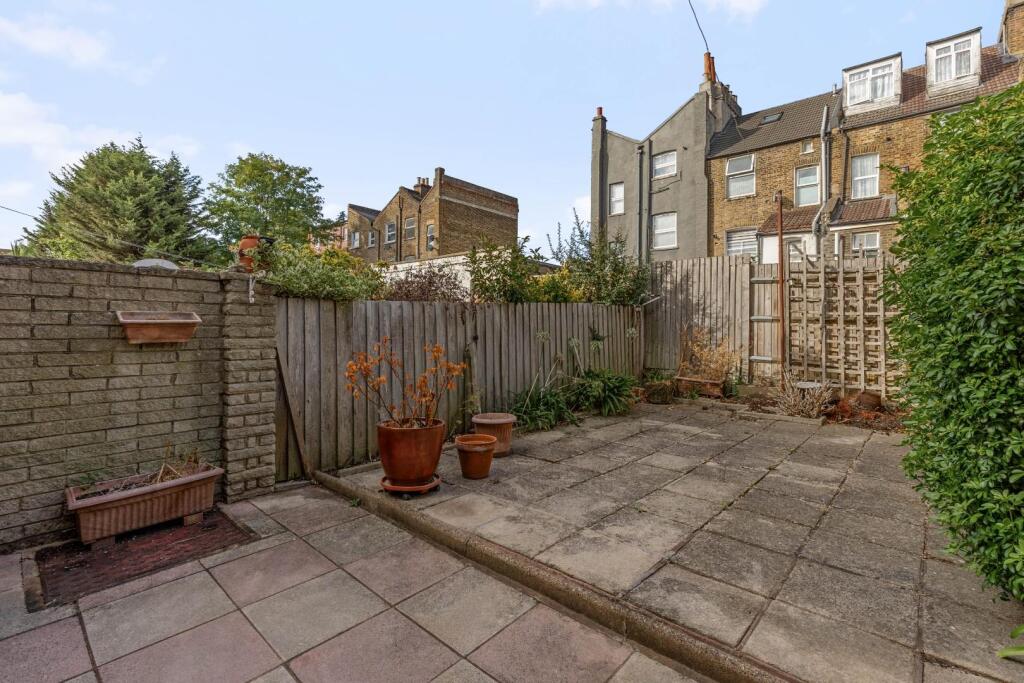 House in London - View 4