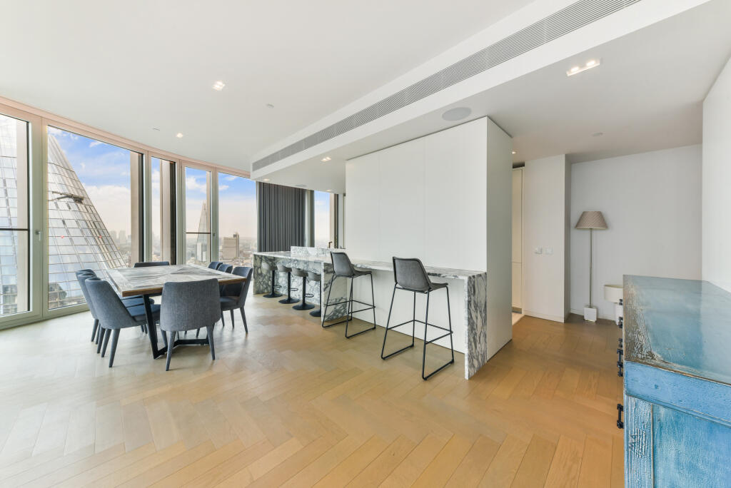 Apartment in London - View 3