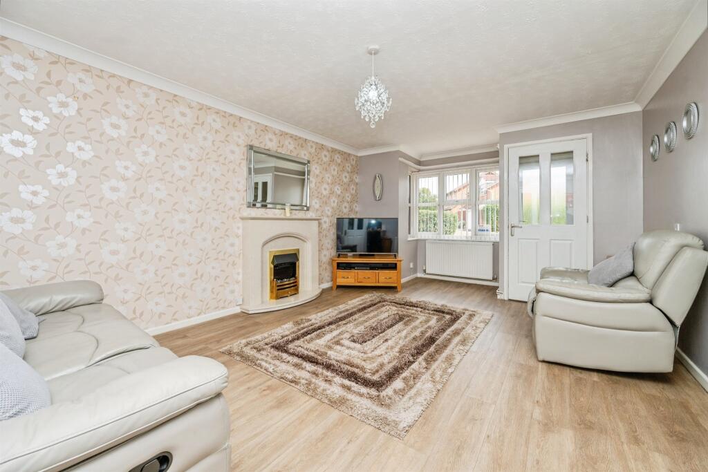 House in Redditch, Worcestershire - View 3