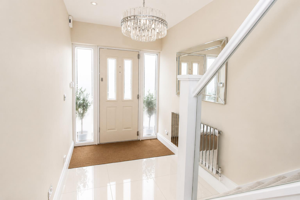 House in Reigate and Banstead, Banstead - More