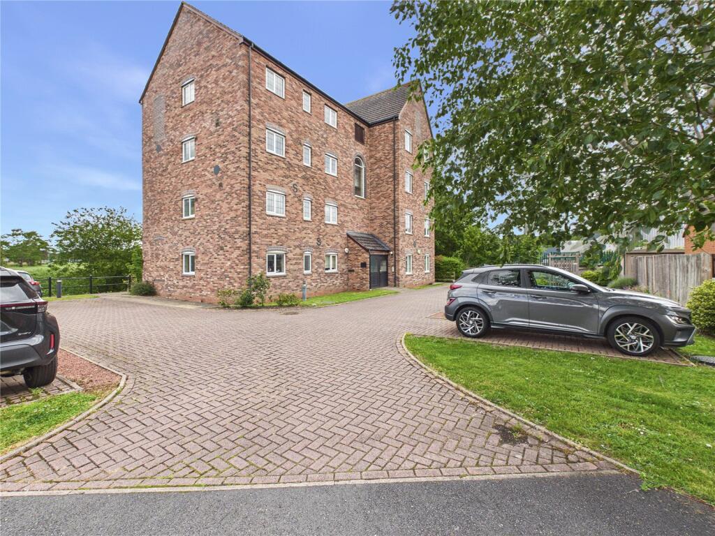 Main image of property: Honeymans Gardens, Droitwich Spa, Worcestershire, WR9