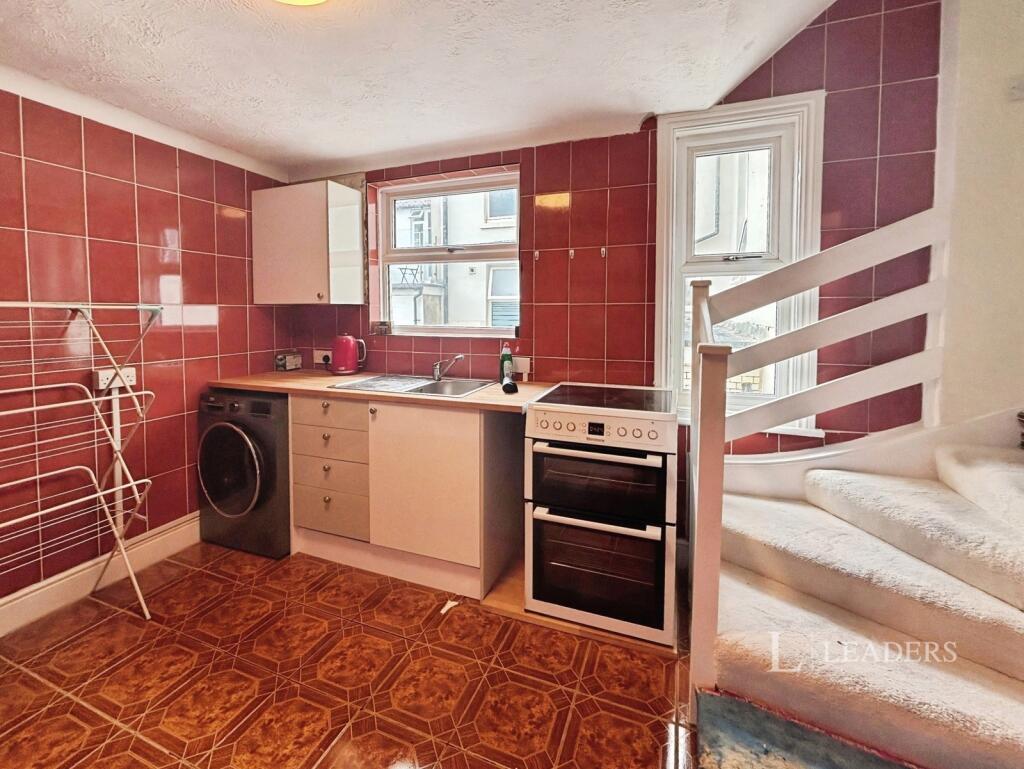 House in Brighton - View 3