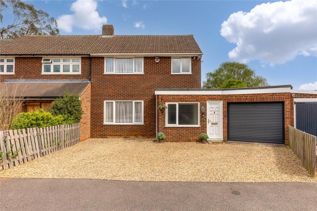 Main image of property: Cheney Close, Toddington, Bedfordshire, LU5