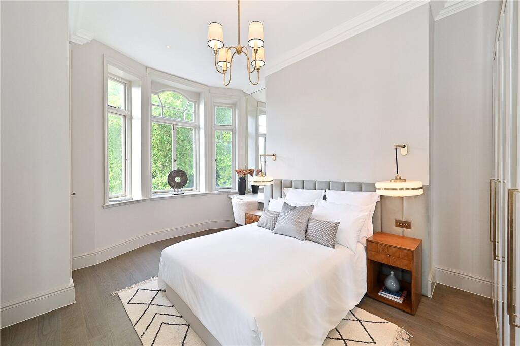 Apartment in London - More