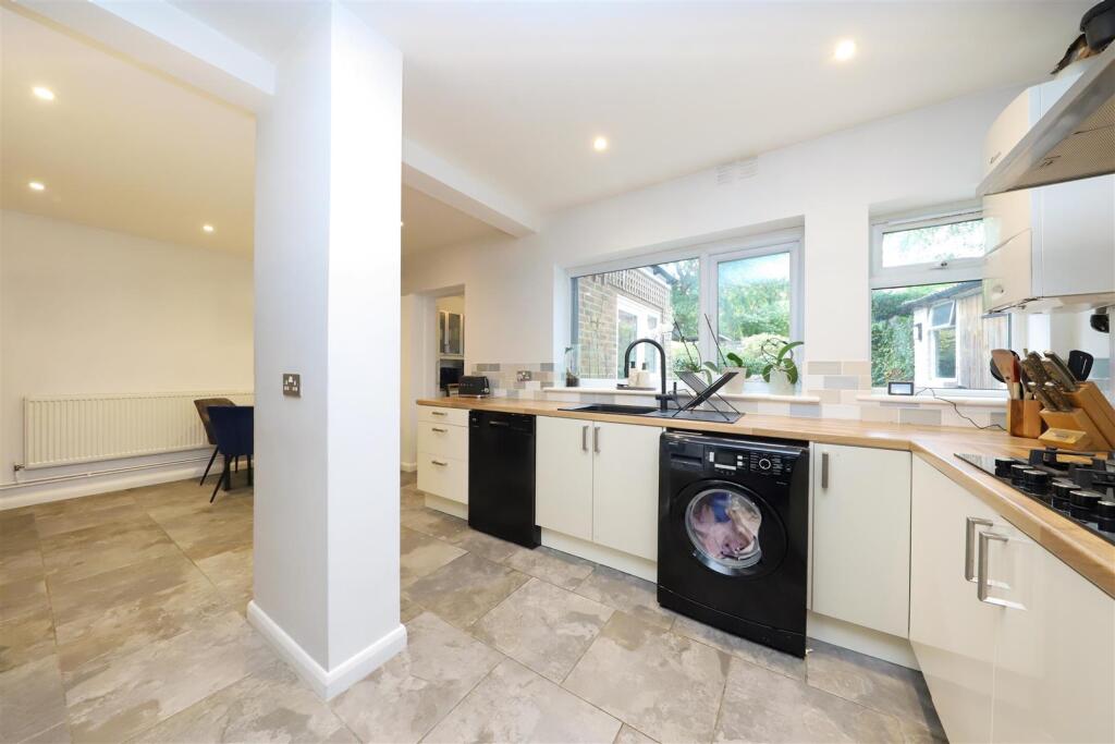 River Close, Ruislip photo 4