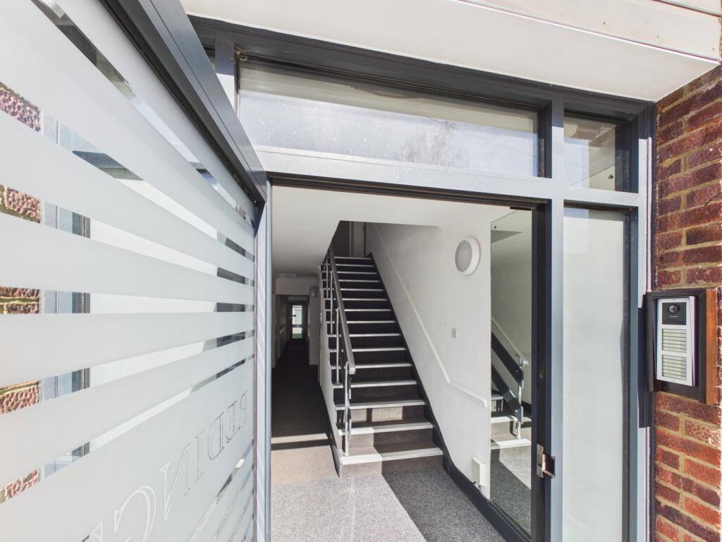 Apartment in Tonbridge - View 5