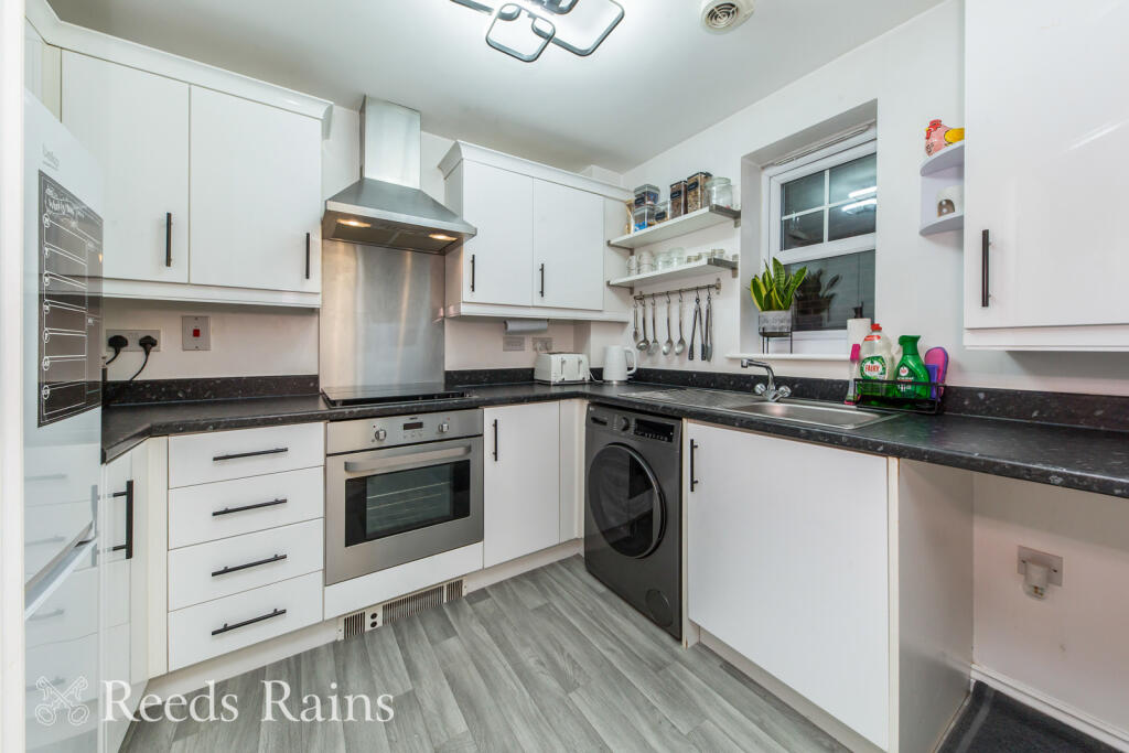 Wallbrook Avenue, Macclesfield, Cheshire, SK10 photo 4