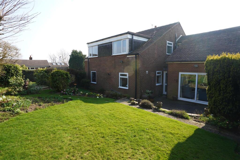 Old Vicarage Road, Horwich, Bolton photo 2