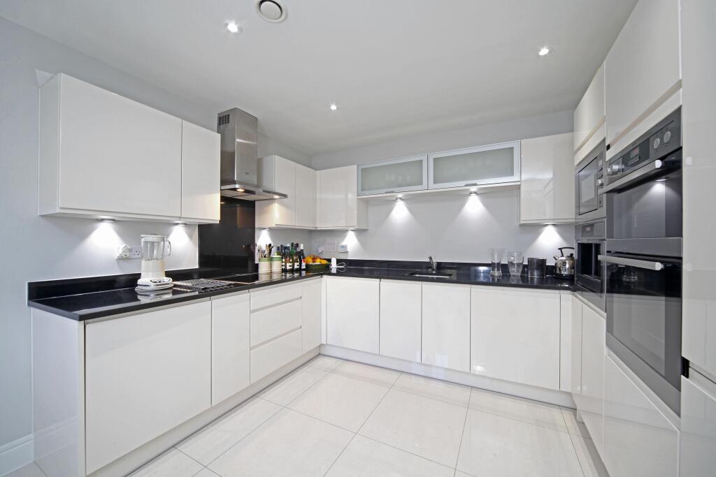 Boyn Hill Avenue, Maidenhead, SL6 photo 3