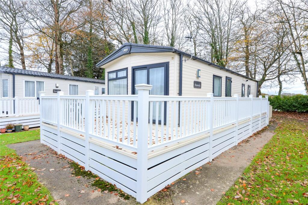 2-bed caravan on Rowan, Hoburne Bashley Holiday Park, New Milton, Hampshire, BH25, £55,000