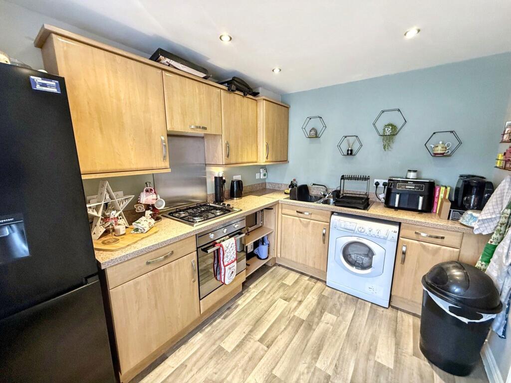 Orkney Way, Thornaby, Stockton, Stockton-on-Tees, TS17 8GE photo 3
