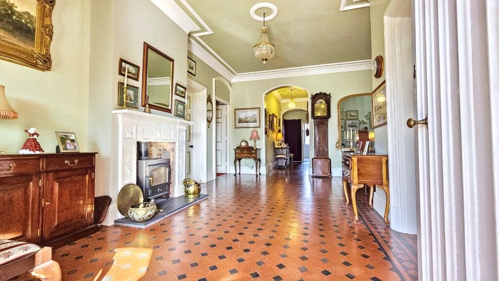 The Bank House, Longhills Road, Church Stretton, Shropshire, SY6 6DS photo 3