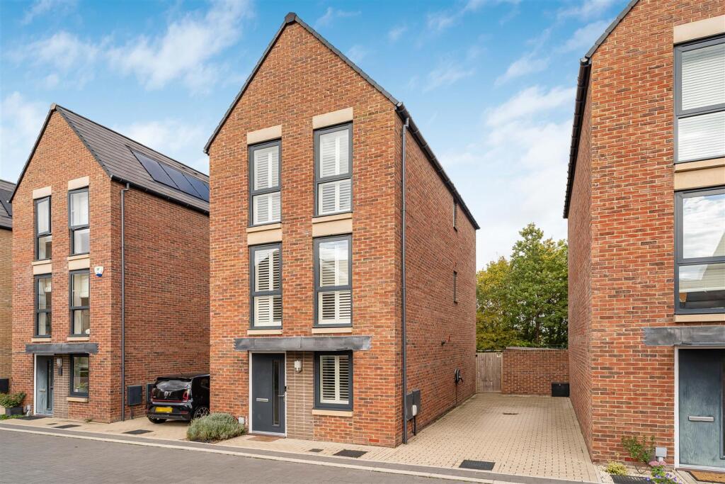 4-bed detached on Deacon Drive, Trumpington, CB2, £625,000