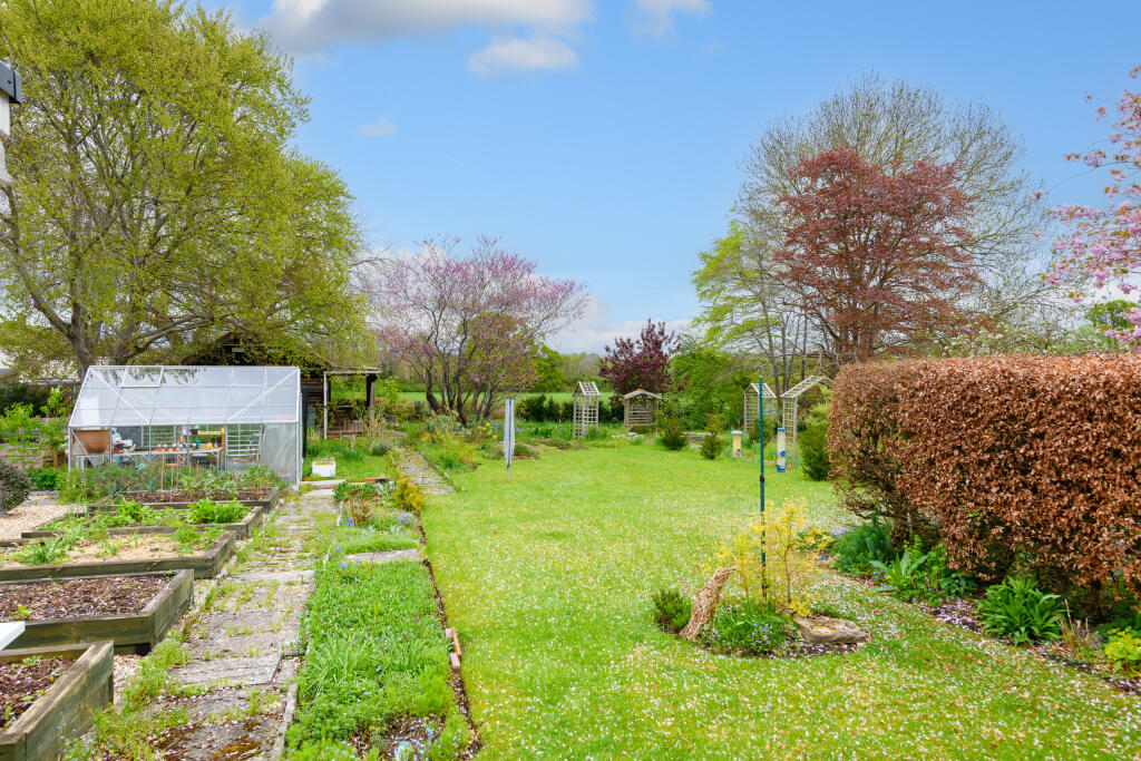 Additional image 3 of Burleigh Lane, Street
