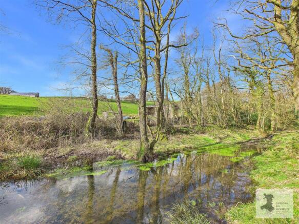 Gardens/woodland