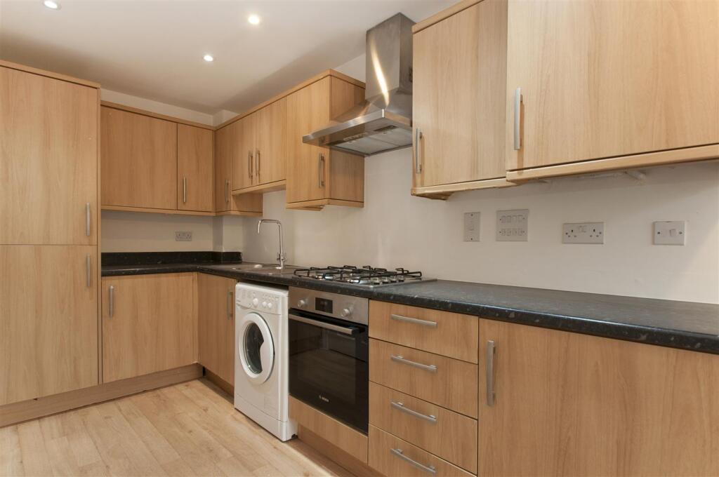 House in Slough, Chalvey - View 3