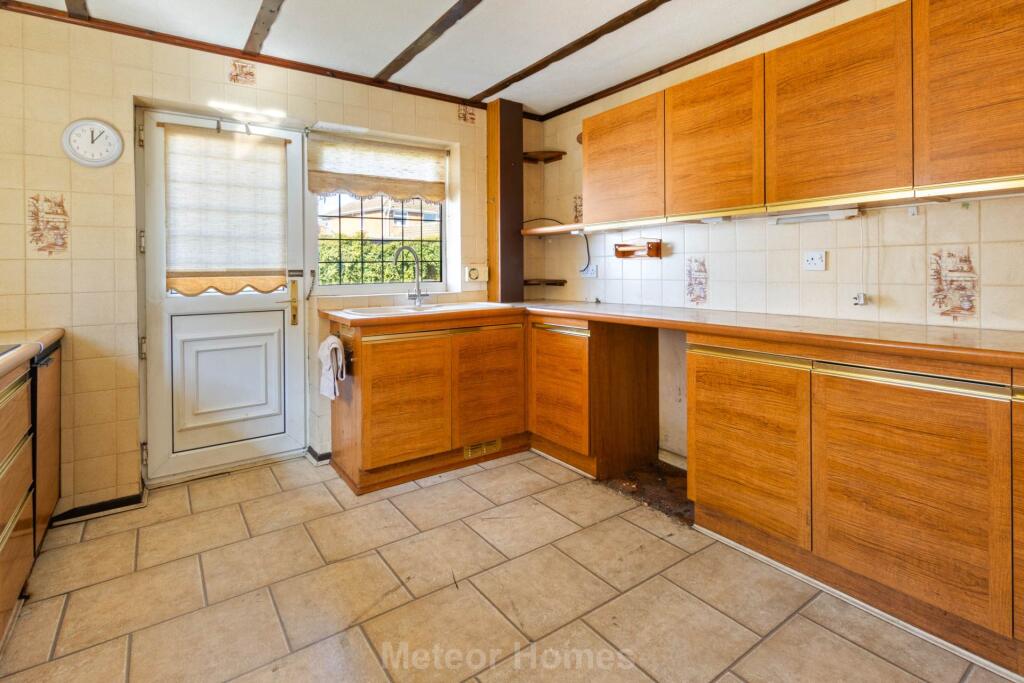 House in Grimsby, Wybers Wood - More