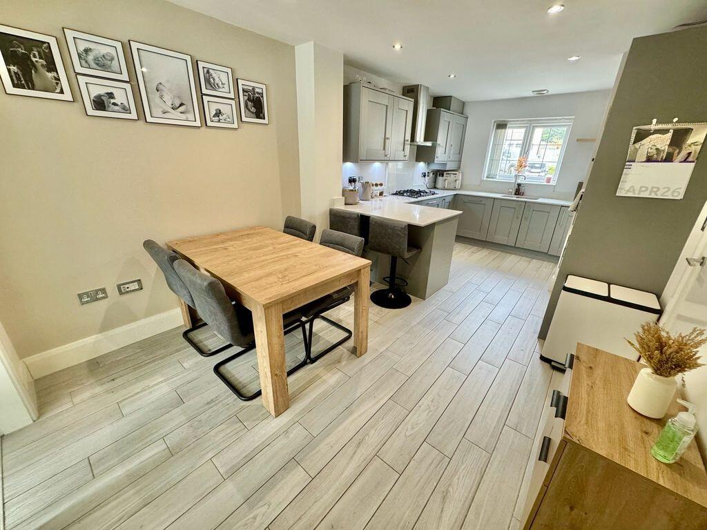 House in Halifax - View 5