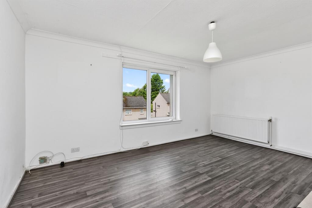 Woodfarm Road, Thornliebank, Glasgow photo 4