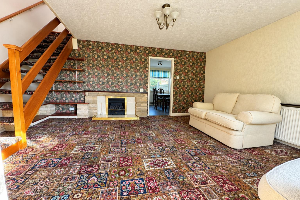 Whitehills Road, Desborough, Kettering photo 4