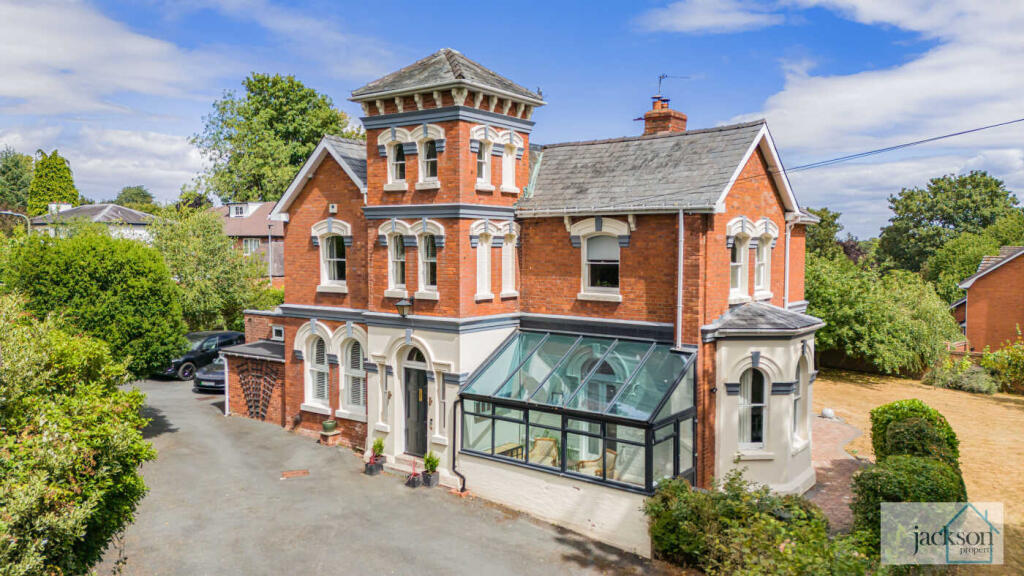 Main image of property: The Clyst, 16 Vineyard Road, Hereford