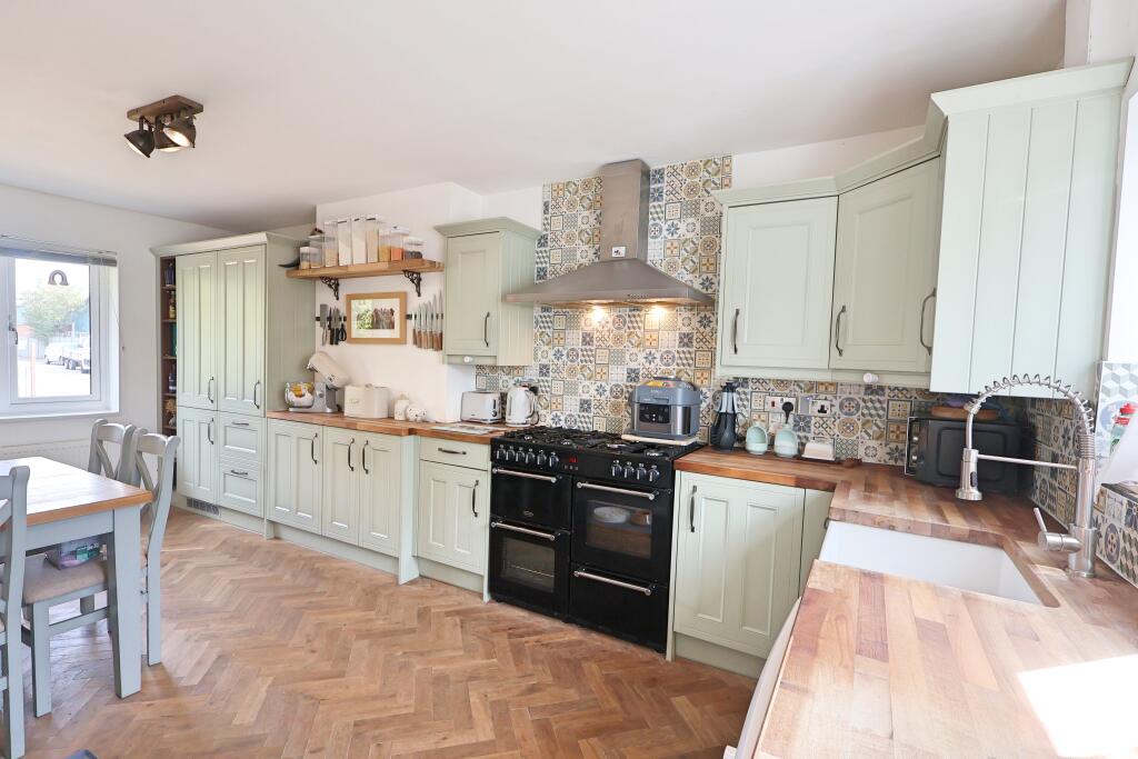 House in Retford, Hallcroft Industrial Estate, Hallcroft - View 4
