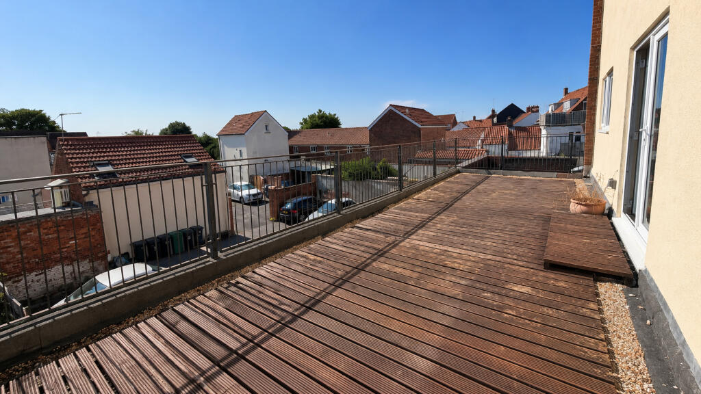 Apartment in Glastonbury, Somerset - View 4