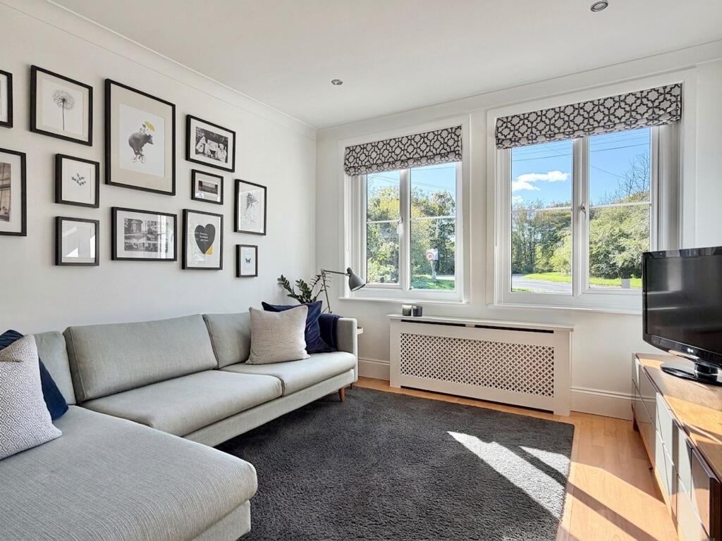 House in Southampton - More