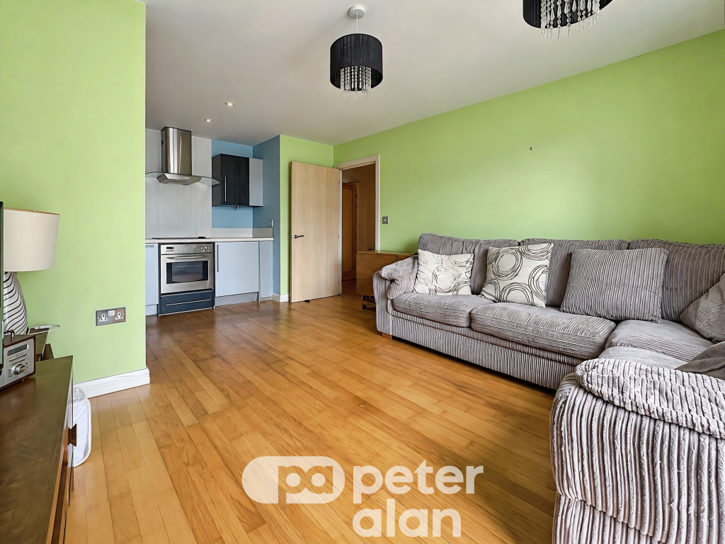 Apartment in Cardiff, Castle - View 3