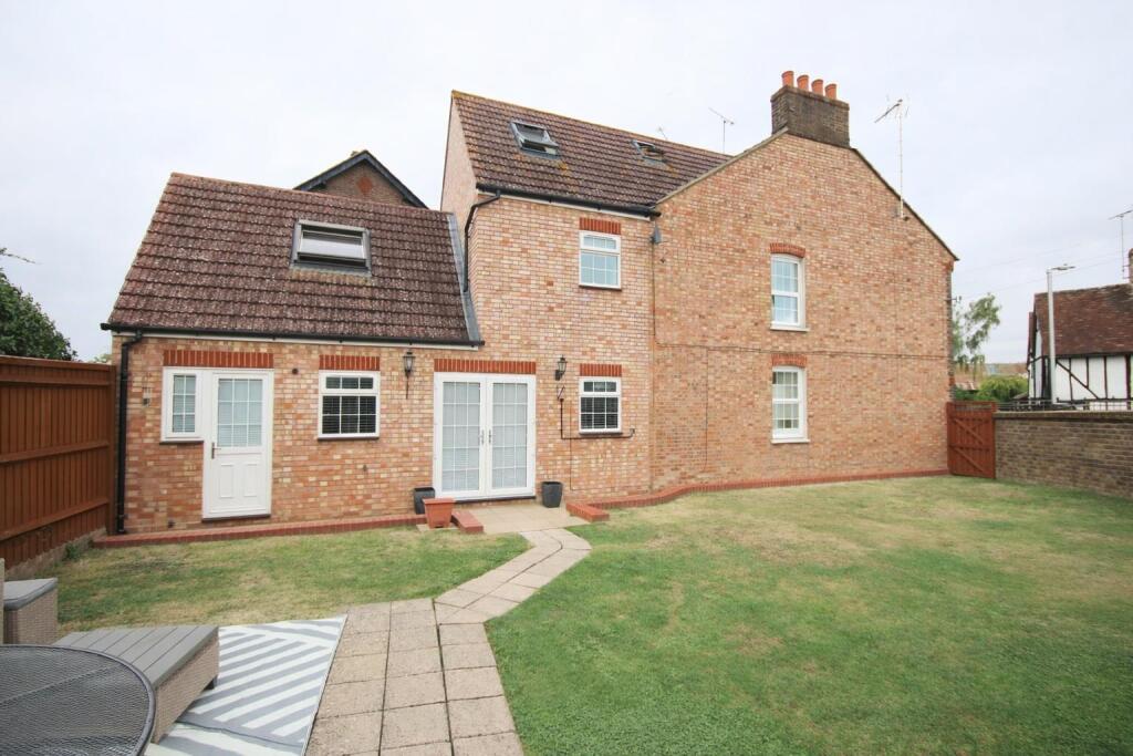 Main image of property: Luton Road, Chalton, Luton