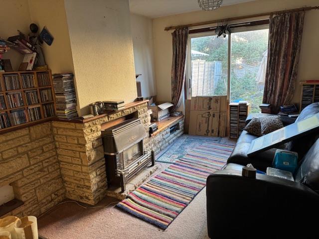 Heather Close, Carterton photo 2