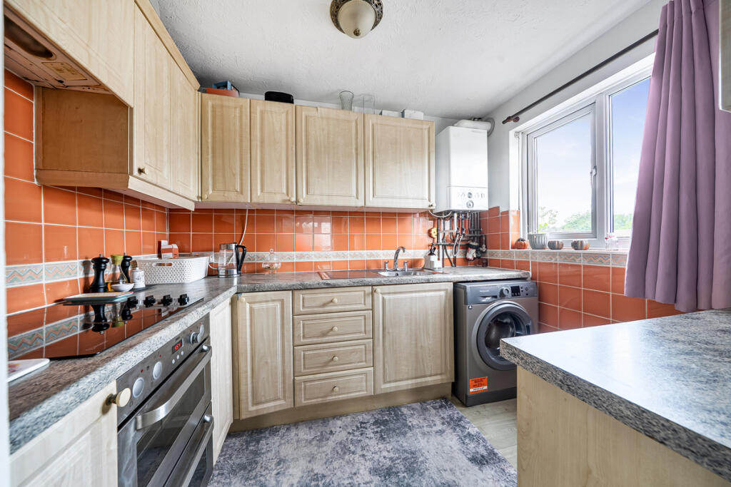 Apartment in London, Morden - View 5