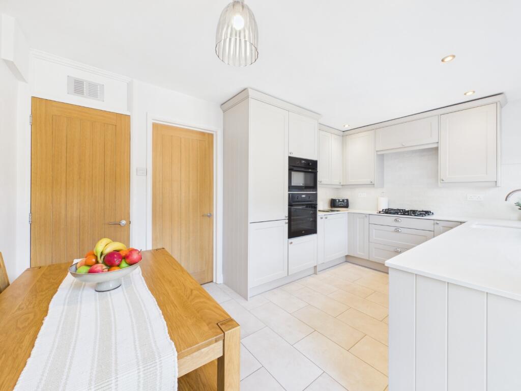 Bryn Gwyn, Flint, Flintshire, CH6 5PN photo 3