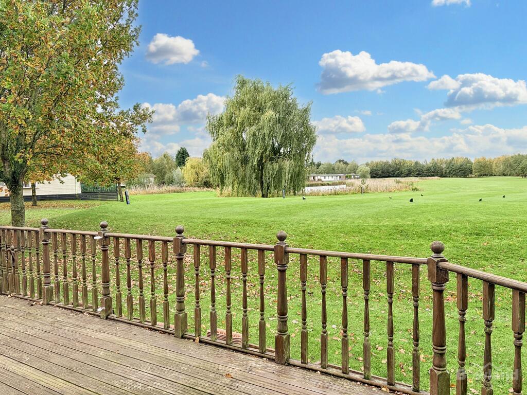 2 Wentworth Drive Tydd St Giles Golf and Country Club, Kirkgate PE13 5NZ photo 2