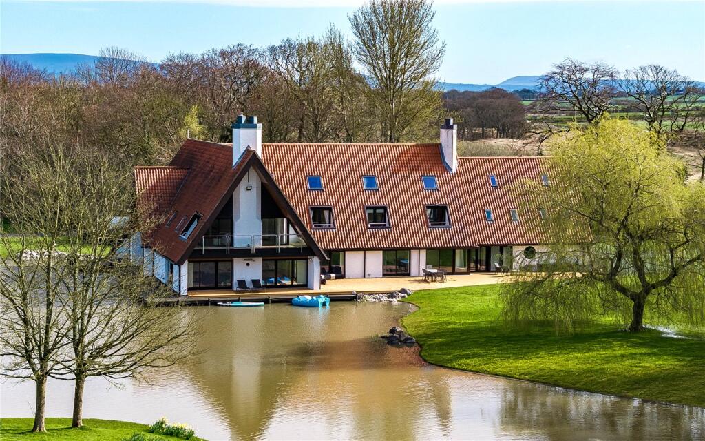 Main image of property: Poolfoot Lane, Singleton, Poulton-le-Fylde, Lancashire, FY6