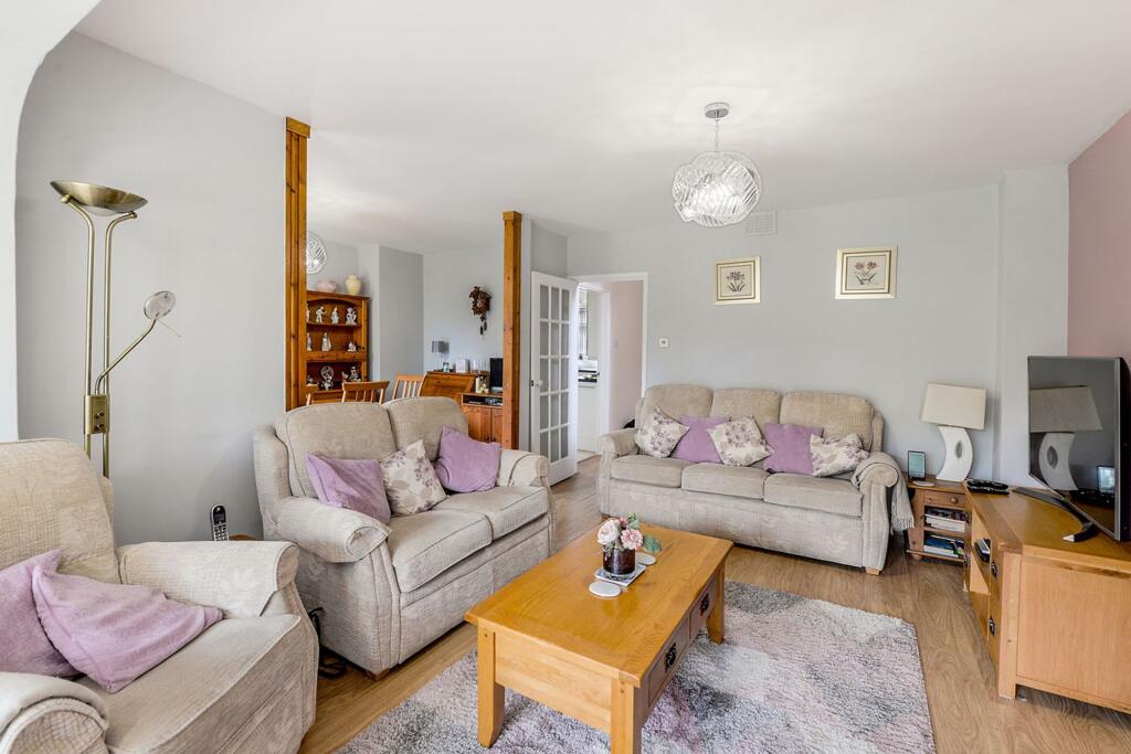 House in Tonbridge - More
