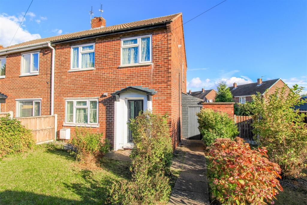 House in Wakefield, Pledwick