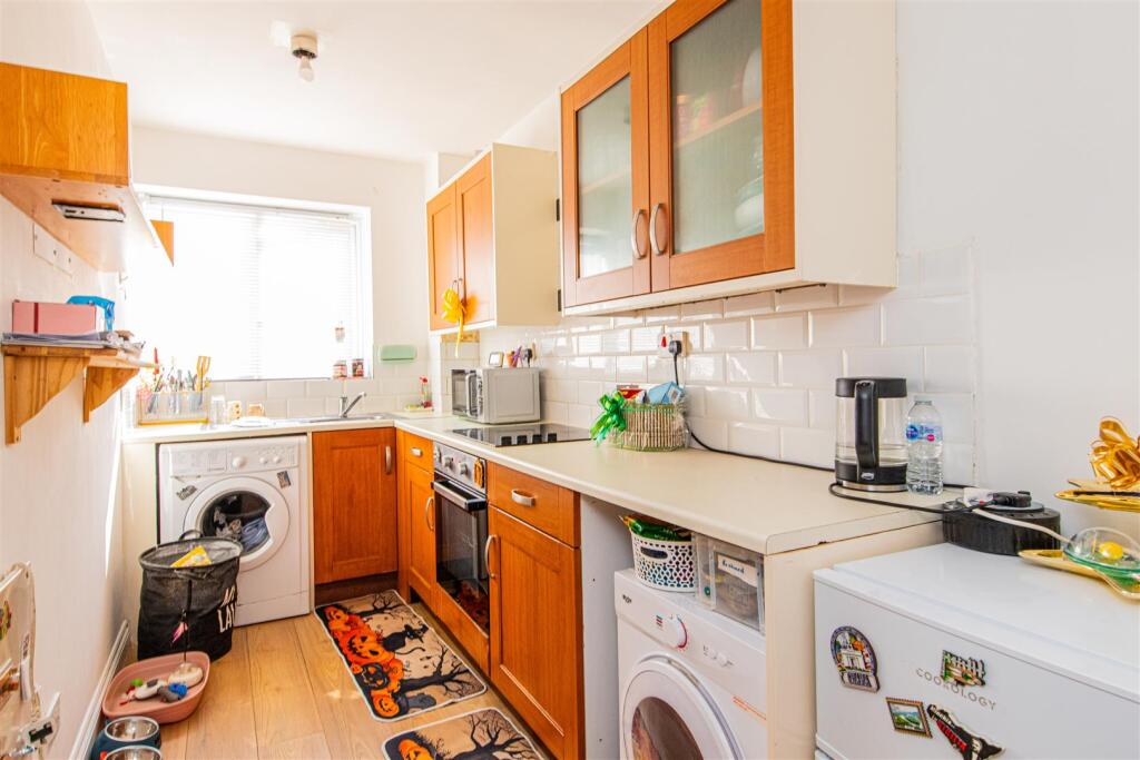 Gainsborough Court, Corby - View 4