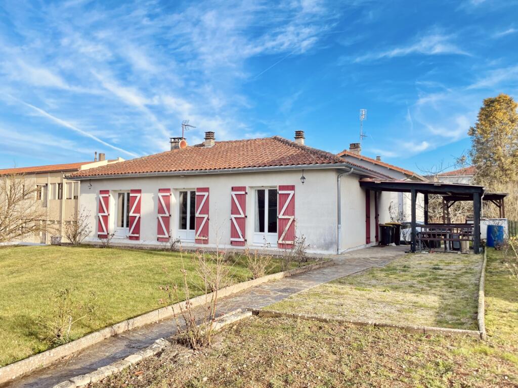 Main image of property: 16500 confolens
