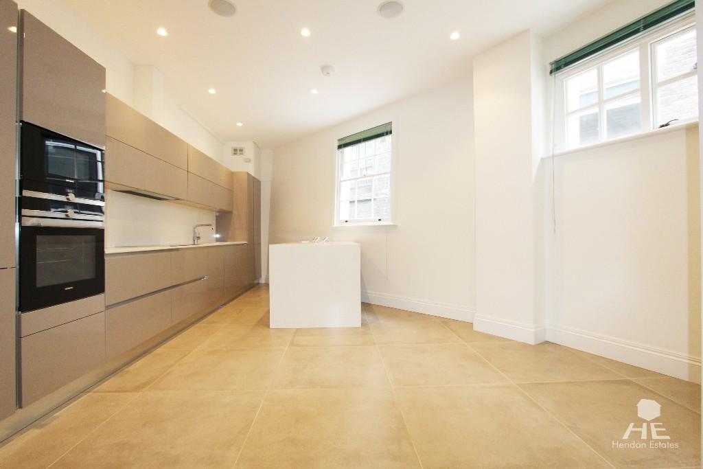 3 bedroom mews property for rent