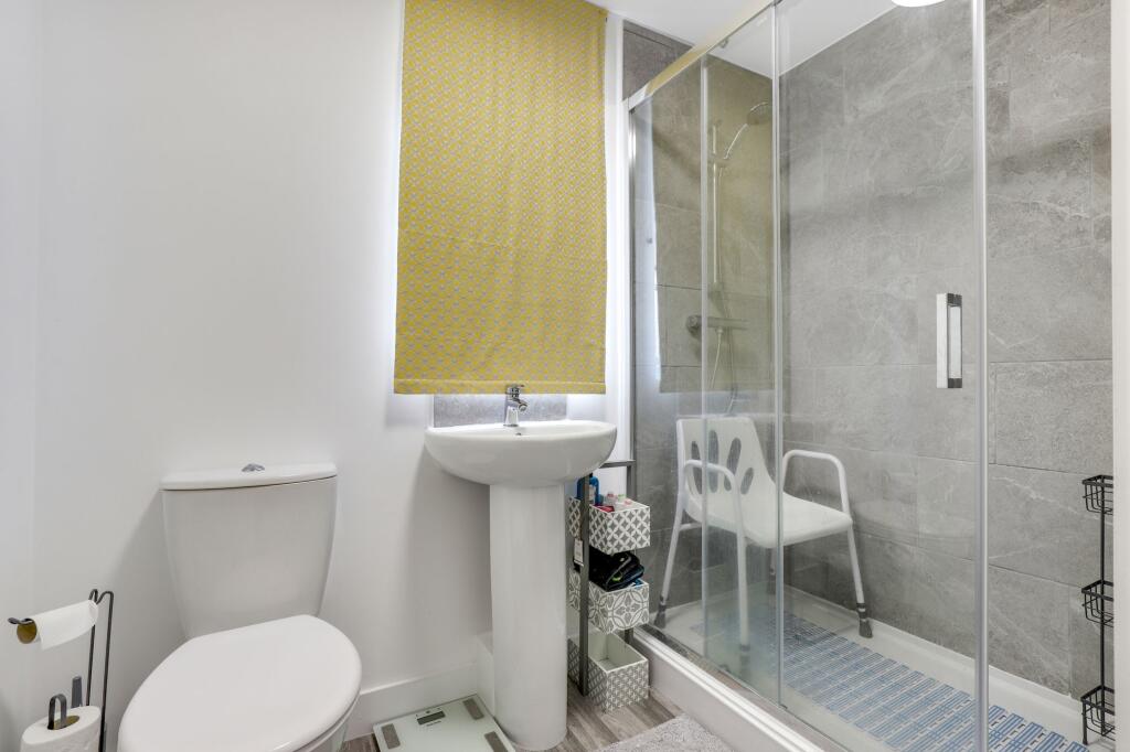 Shipley Close, Nottingham, NG3 - More