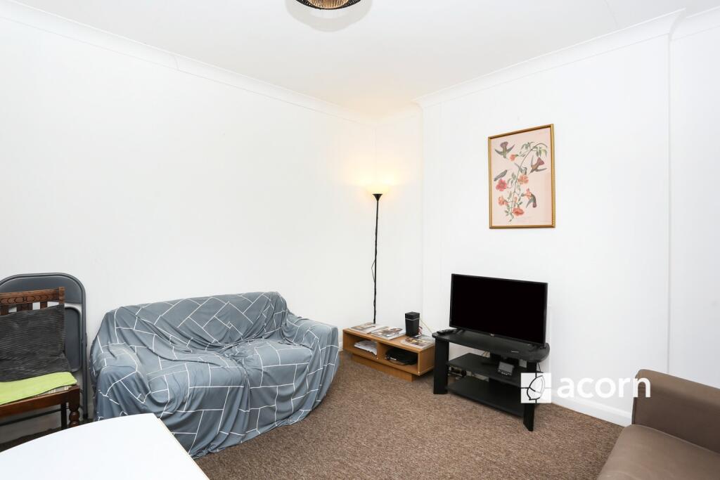 House in London, Mercator Estate, Hither Green - More